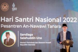 Tantangan Era Digital, Menparekraf Dukung Para Santri Membuat Konten Kreatif Bernafaskan Islam dan Berakhlakul Karimah