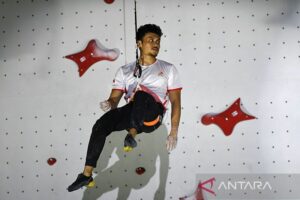 Dengan Waktu 6,04 Detik, Veddriq Leonardo Bawa Medali Perak di IFSC Climbing Asian Championship 2022