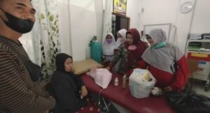 Bayi Dibuang dalam Kardus Ditemukan Pedagang Warung Nasi di Desa Jawa Tengah Kubu Raya