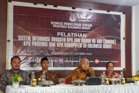 Ciptakan Pemilu yang Akuntabel, Transparan dan Partisipatif, KPU Sulbar Gunakan Aplikasi SIAKBA