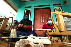Tingkatkan Potensi Olahan Serat Daun Nanas, Pertamina EP Subang Field Kembangkan Produk Green Textile