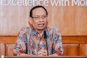 Bahas Isu Resesi 2023, Unair Siap Jadi Tuan Rumah Forum Rektor Indonesia 2022 Rektor Universitas Airlangga Prof Dr Moh Nasih SE MT Ak