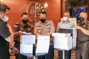Polda Jatim Serahkan Berkas Perkara Tragedi Kanjuruhan ke Kejati Jatim