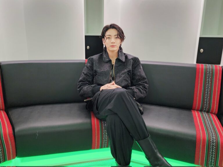 Sapu Bersih Tangga Langgu iTunes, Jungkook BTS menjadi Idol KPop Pertama Tampil di Pembukaan Piala Dunia dengan “Dreamaers” Jungkook BTS (Foto : Ist)