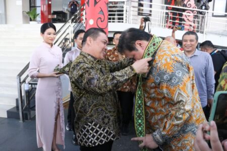 Wagub Kalbar Sambut Menko Perkonomian di Bandara Supadio Jelang Puncak Pertemuan Tingkat Menteri BIMP-EAGA Ke-25