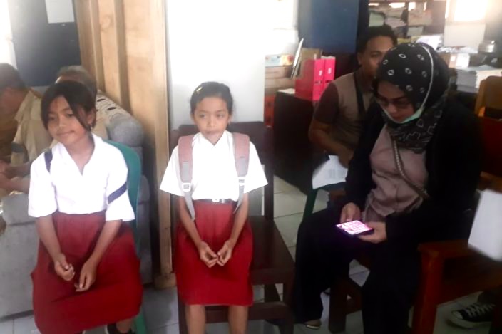 Keracunan Minuman Sirop, 16 Siswa SD di Lombok Utara Alami Pusing Hingga Pingsan