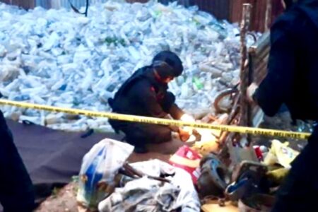 Tim Penjinak Bom Polda Jambi Amankan Granat Nanas di Tumpukan Rongsokan