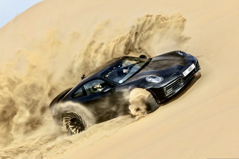 Porsche Luncurkan 911 Dakar, Sportcar Pertama yang Mampu Jelajahi Gurun