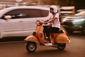 Luncurkan Vespa Batik, Piaggio Resmi Miliki Pabrik di Indonesia