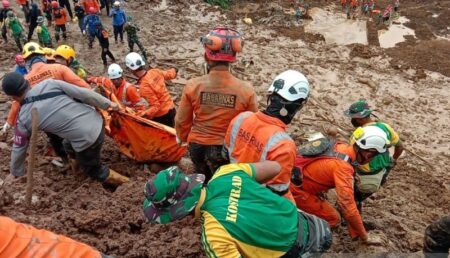 Ditemukan di Jalan Mangunkerta, Empat Jenazah Korban Gempa Cianjur Dievakuasi BNPB