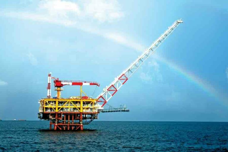 Pertamina Agresif Kejar Cadangan Migas ke Lepas Pantai