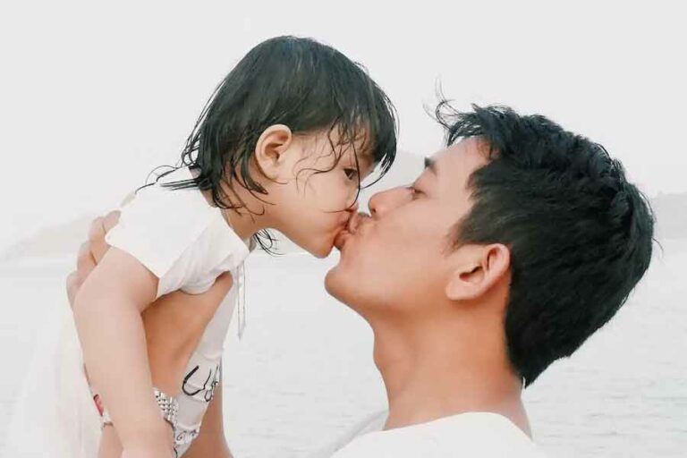 Apa Itu Father Hunger dan Dampaknya Pada Anak-Anak