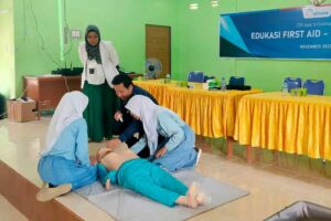 Beri Pelatihan First Aid dan Basic Safety, Elnusa Hadir di SMAN 4 Riau