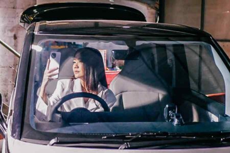 Gaya Rachel Florencia Saat Jajal Wuling Air Ev