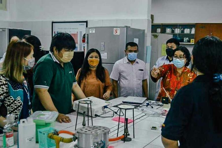 Dosen UKWMS Ciptakan Permen Rendah Gula Bagi Pengidap Diabetes
