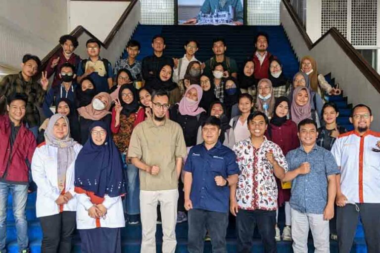 Sambang ITS, Elnusa Bagi Wawasan tentang Seismic