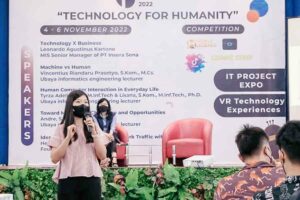 Teknik Informatika Ubaya, Beri Penjelasan Tentang Human Computer Interaction dalam Seminar Teknologi