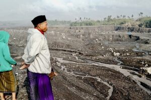 Hujan Kirimkan Banjir Lahar Dingin Gunung Semeru ke Sungai Curahkobokan