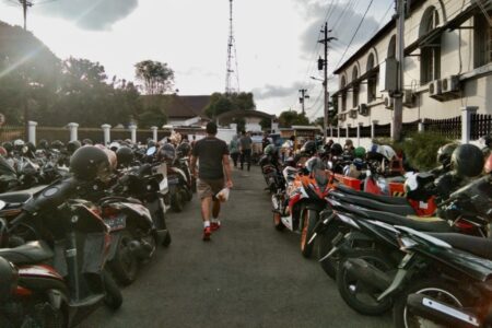 Sambut 4,1 Juta Wisatawan Saat Nataru, Jukir Diminta Tak Terapkan Parkir Nuthuk