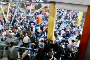 Senin Malam, Pelabuhan Tanjung Priok Dipadati Ribuan Penumpang