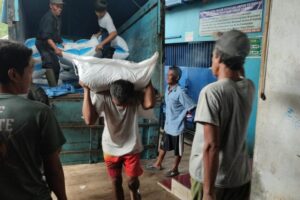 Kementan RI Beri 162.700 Bantuan Pakan Kosentrat di Probolinggo Pasca Pandemi Wabah PMK