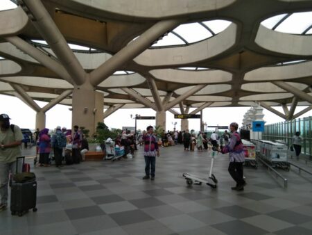 Puncak Arus Libur Nataru, 15 Ribu Penumpang Memadati Yogyakarta International Airport