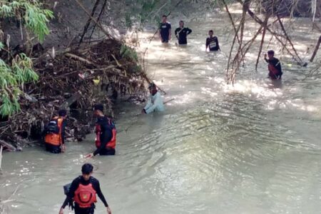 Pencarian korban tenggelam