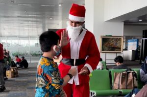 Natal di Bandara Ahmad Yani Semarang