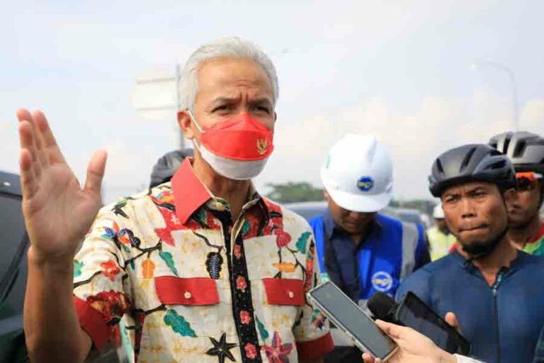 Pengerjaan Tol Semarang-Demak Hampir Rampung, Warga Lapor UGR Belum Diterima Gubernur Jawa Tengah, Ganjar Pranowo