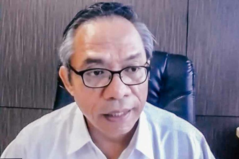 Kimron Manik