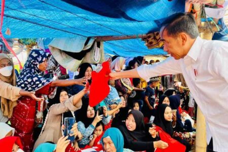Kembali Kunjungi Cianjur, Presiden ingin Pastikan Rekonstruksi dan Penyaluran Bantuan