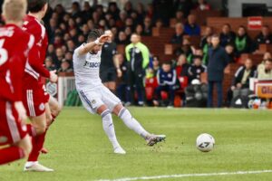 Leeds United Bantai Accrington Stanley 1-3 di Putaran Keempat FA Cup