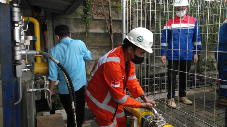 PGN Salurkan Gas Bumi via Pipa di 3 Industri Semarang