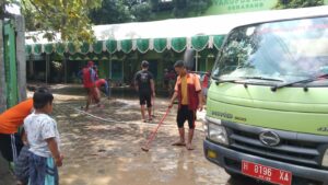 Pemkot Semarang Intensif Lakukan Pembersihan Lumpur Pasca Banjir