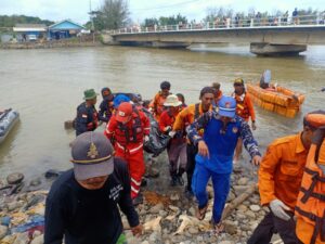 Pria Pekalongan Menceburkan Diri ke Sungai Diduga Depresi Basarnas Semarang