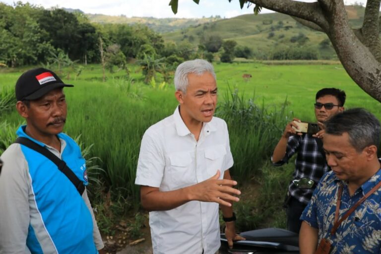 Ganjar Pranowo Minta Pegunungan Kendeng Ditanam Tanaman Keras untuk Menahan Air Ganjar Pranowo