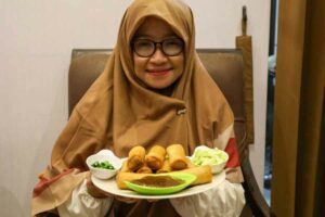 Lunpia Bu Wied, Kuliner Semarang yang Makin Banjir Cuan