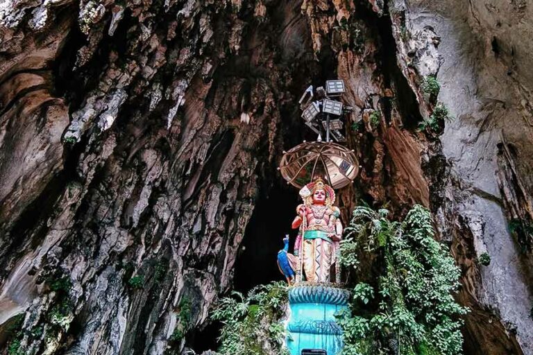 Wisata Batu Caves di Malaysia