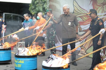 pemusnahan rokok ilegal