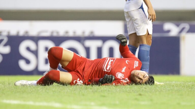 Kondisi Terbaru Adi Satryo Kiper PSIS, Fisioterapis PSIS Sigit Pramudya Sebut Begini