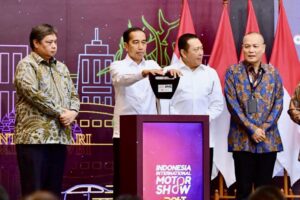 Indonesia Macet, Presiden Jokowi Buka IIMS 2023 dan Minta Industri Otomotif Gencarkan Ekspor