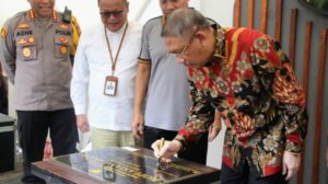 Sutarmidji Resmikan Warung Kopi Asiang di Jalan A Yani