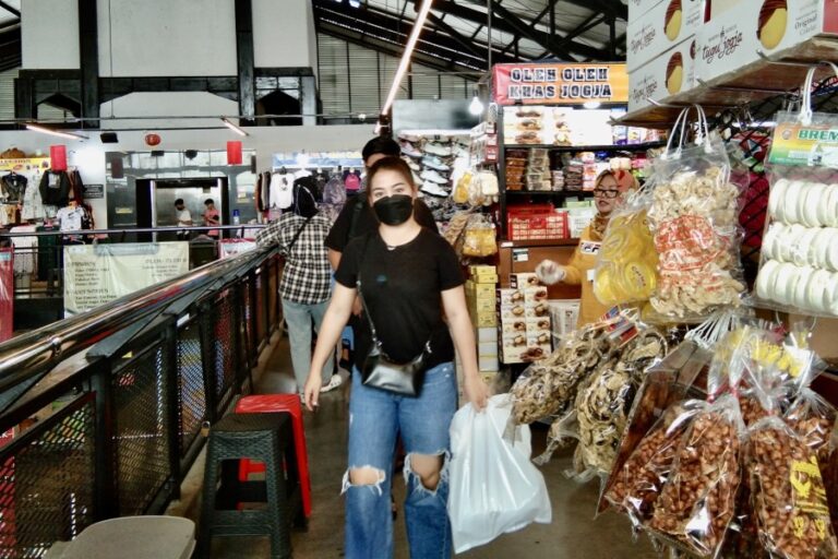 Kembali Tumbuh, Dalam Sehari 10 Ribu Wisatawan Kunjungi Kawasan Malioboro