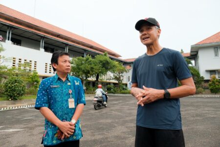 Geger Pohon Tumbang SMAN 1 Semarang, Ganjar Turun Tangan: Semuanya Tanam Pohon