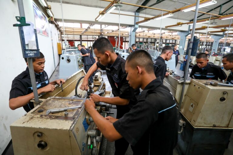 10 SMK Terbaik di Indonesia 2023 Dikuasai Jateng, Adakah Nama Sekolah Kalian