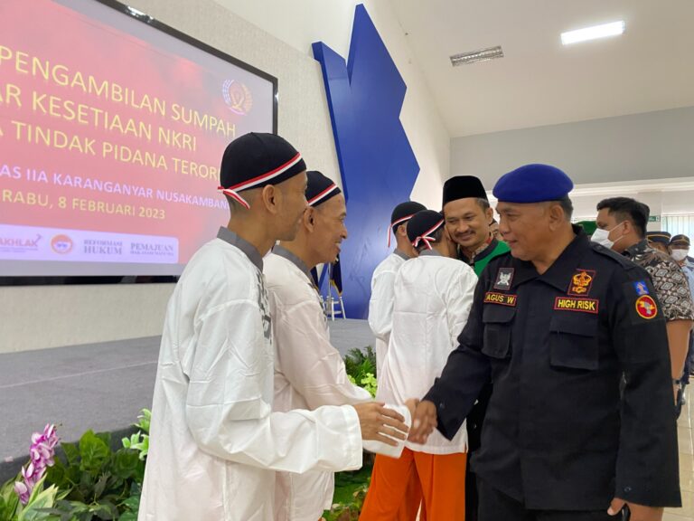 11 Napi Teroris Aliansi ISIS Lapas Karanganyar Nusaakambangan Ikrar Kembali ke NKRI
