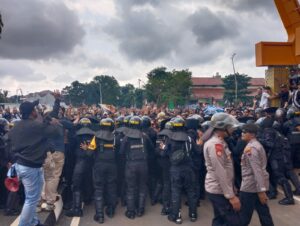 CEO PSIS Minta Maaf Akan Evaluasi Kerusuhan Suporter di Jatidiri, Bakal Diijinkan Nonton di Stadion ?