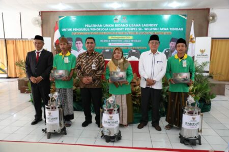 Ponpes Mandiri di Jateng Santri Dilatih Usaha Laundri