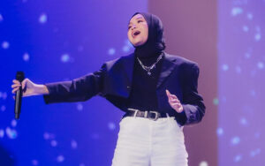 Lirik Lagu Rungkad Versi Salma Indonesian Idol, Stop Mencintaimu Gawe Aku Ngelu