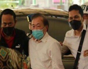 Tak Kuat Duduk di Kursi Pesakitan, Surya Darmadi Minta Sidang Diskor